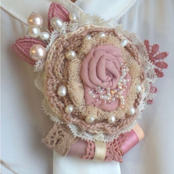 Hand made accessories $10-$30 depending on size, time, and materials used! ๐ธ - Picture 2 of 10